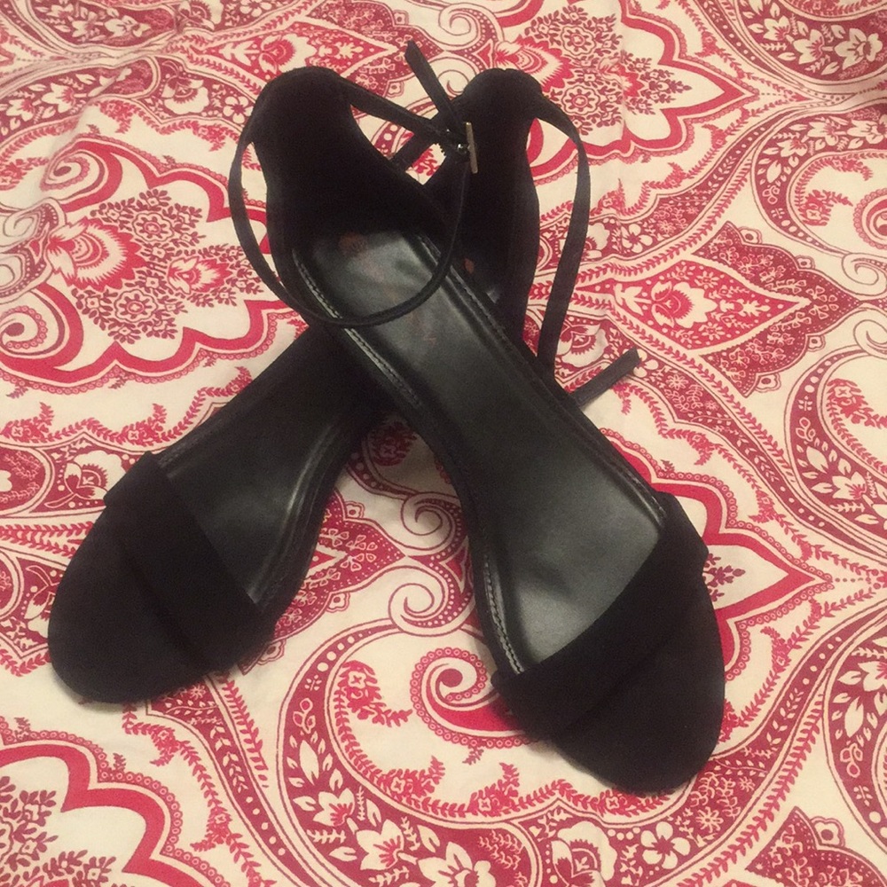 Black sandals